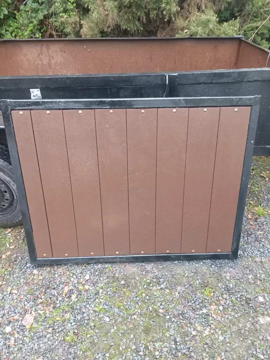 Gate - Image 1