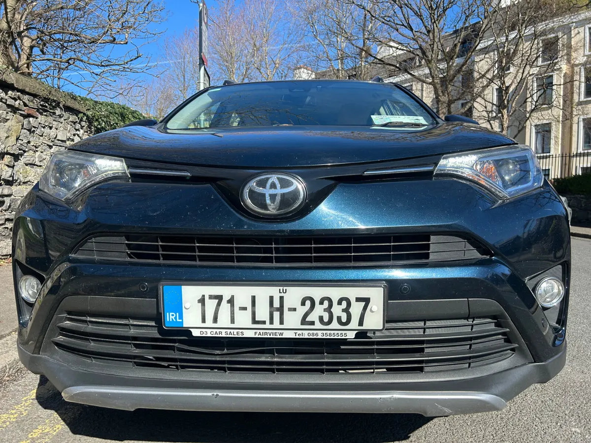 2017 TOYOTA RAV4 NCT JUNE 2027 PARKING CAMERA - Image 2