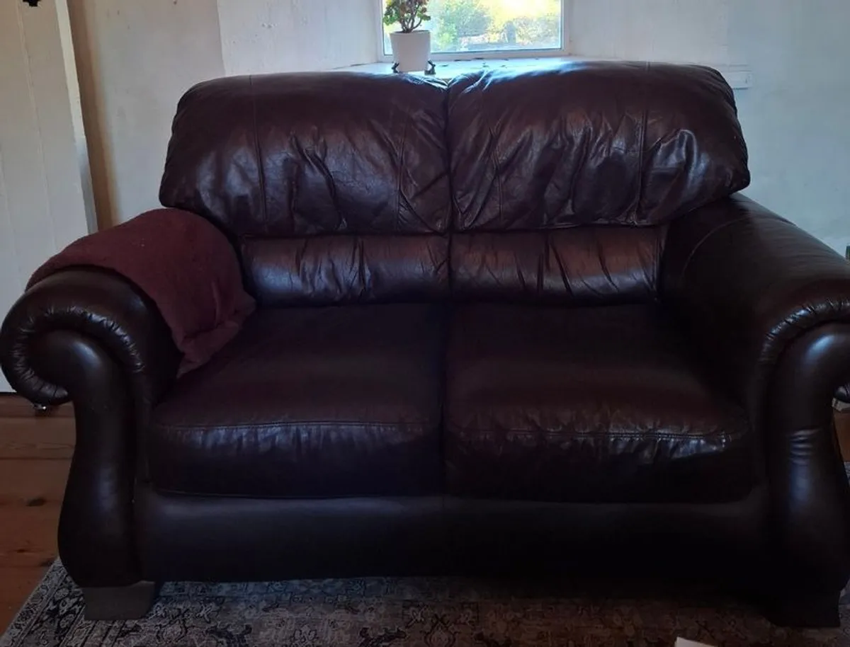 Brown leather sofa - Image 2