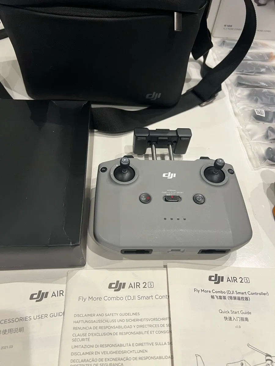 DJI MAVIC AIR 2s in excellent condition - Image 2