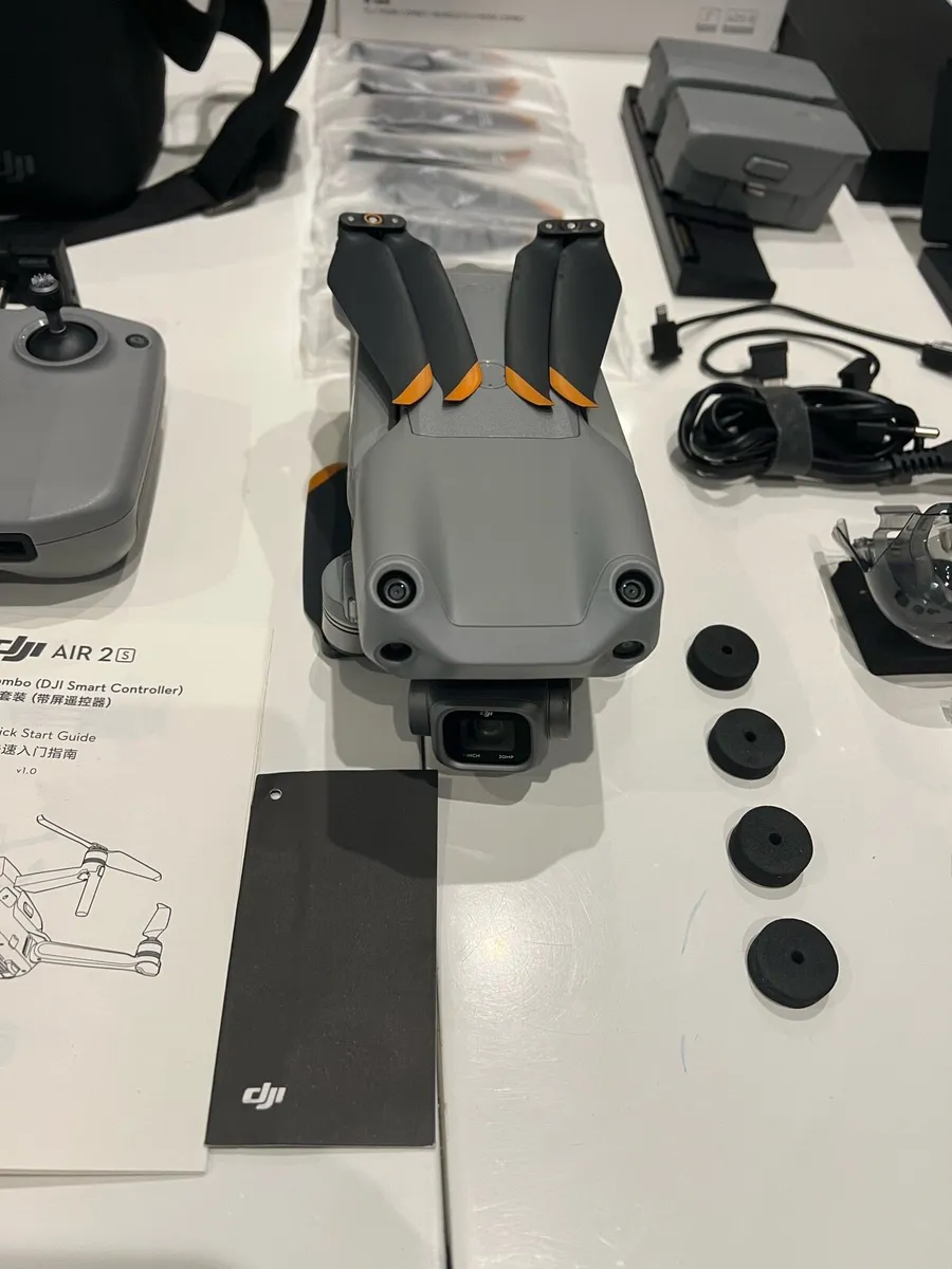 DJI MAVIC AIR 2s in excellent condition - Image 3