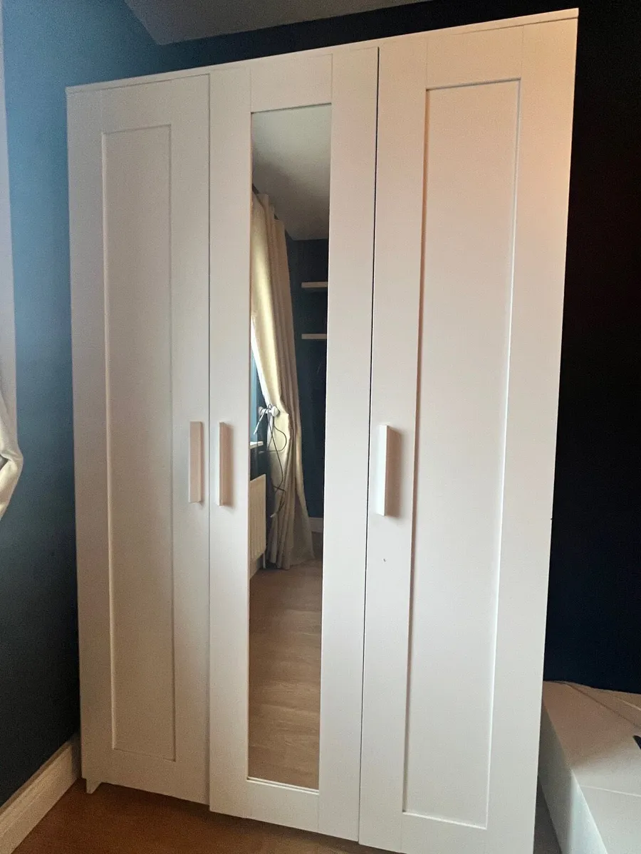 Wardrobe - Image 4