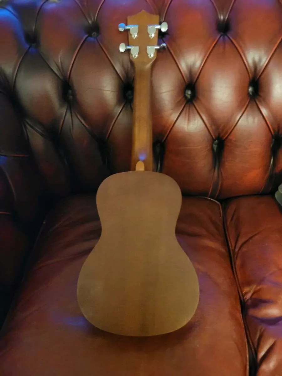 Harley Benton Ukelele - Image 2