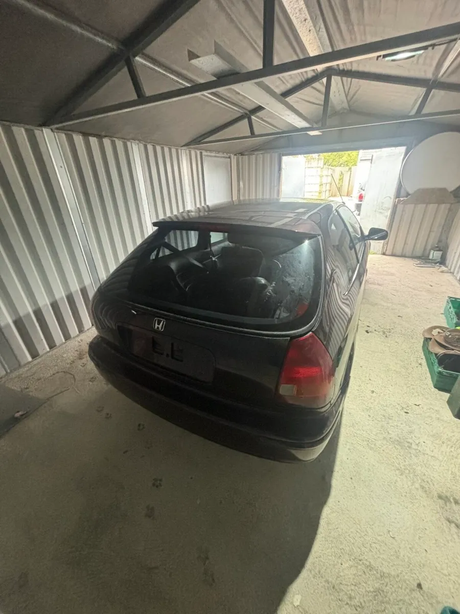 B16 civic - Image 3