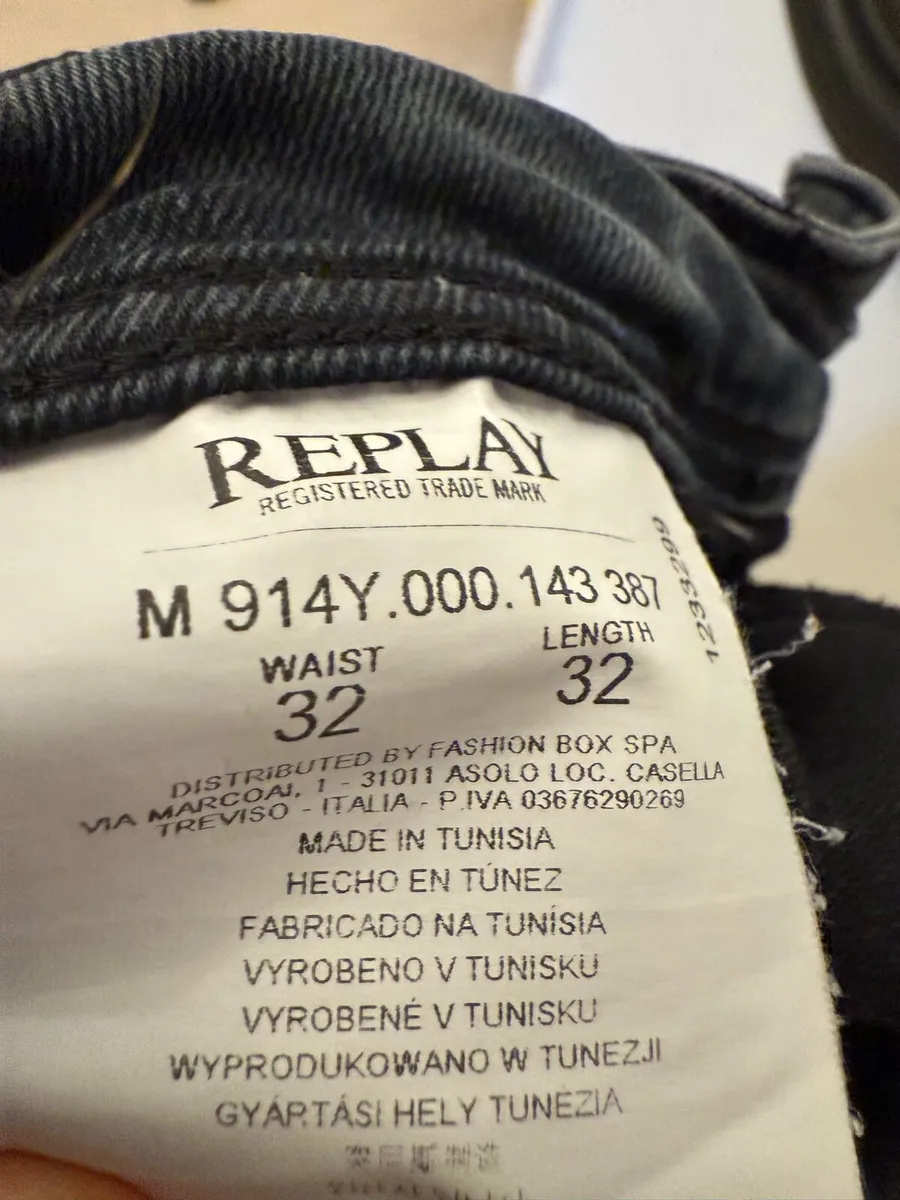 Men’s tight fit black replay jeans 32 32 - Image 3