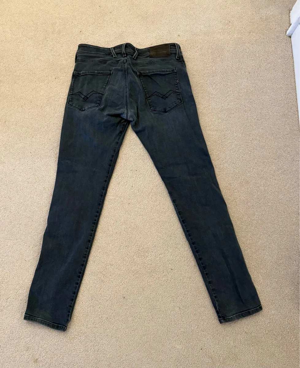 Men’s tight fit black replay jeans 32 32 - Image 4