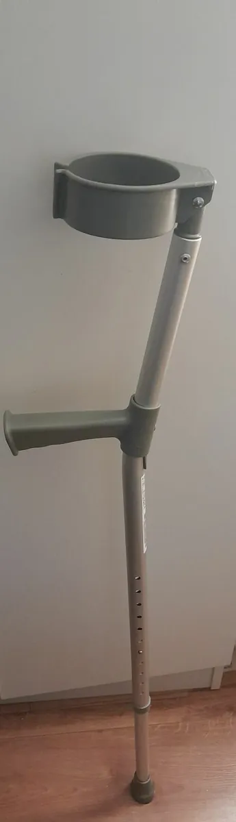 Crutch, Gripper/Reacher and Fold Up Chair - Image 1