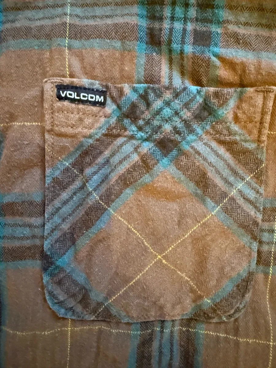 Men’s Volcom Medium Shirt - perfect - Image 2