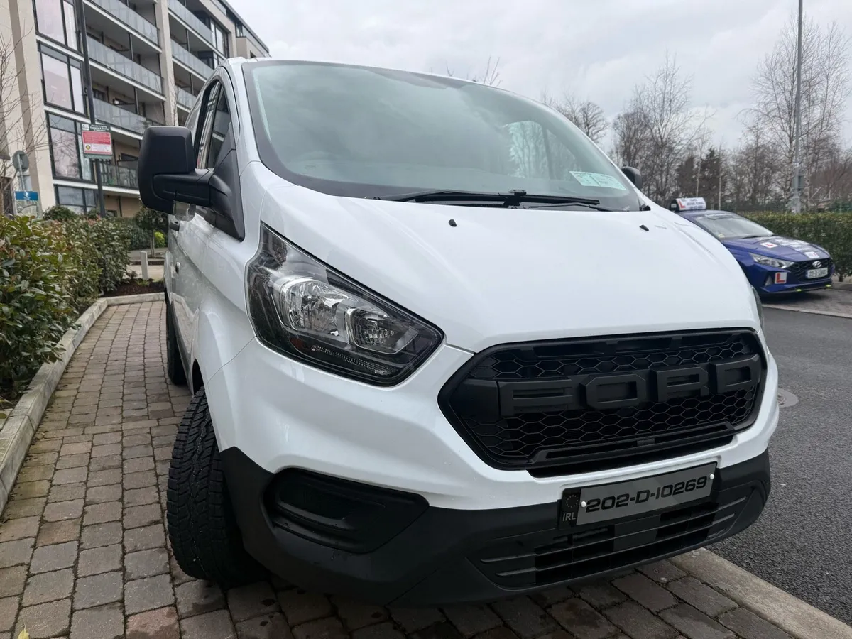 Ford Transit Custom - Image 3