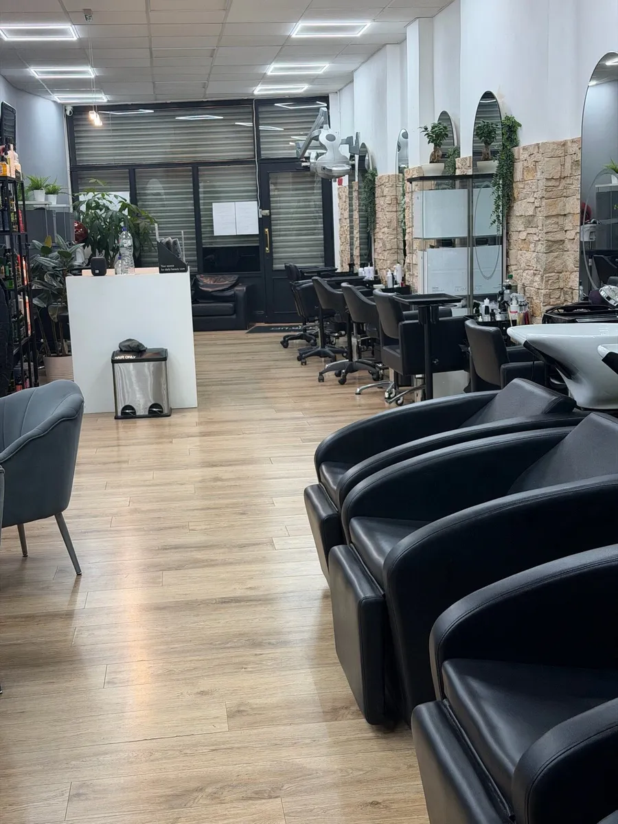 Rom for RENT ideal for beauty professionals - Image 3