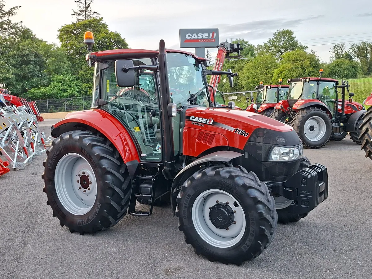 CASE FARMALL 115U (2600 HOURS) - Image 2
