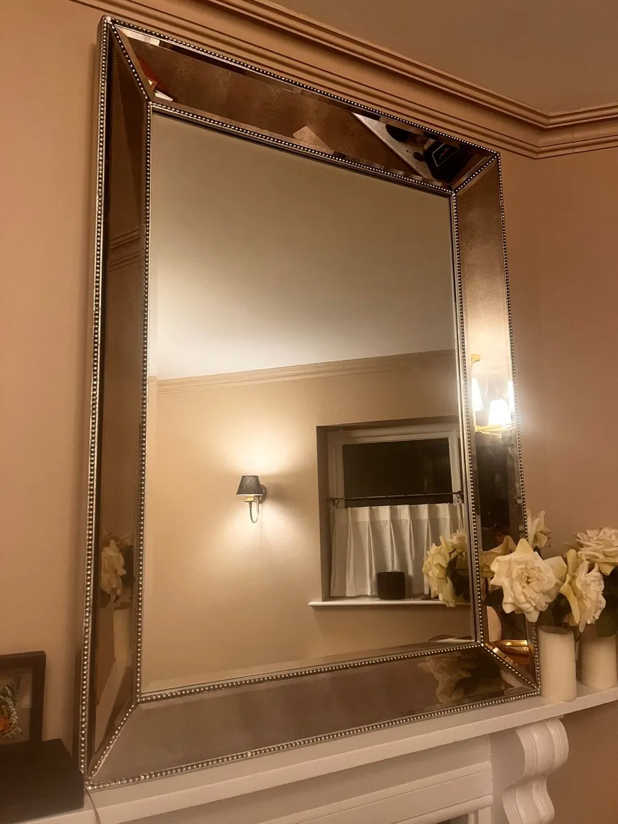 Large mirror - Image 1