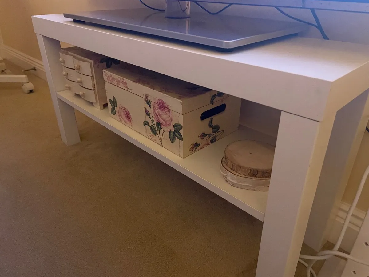 TV shelf - Image 2