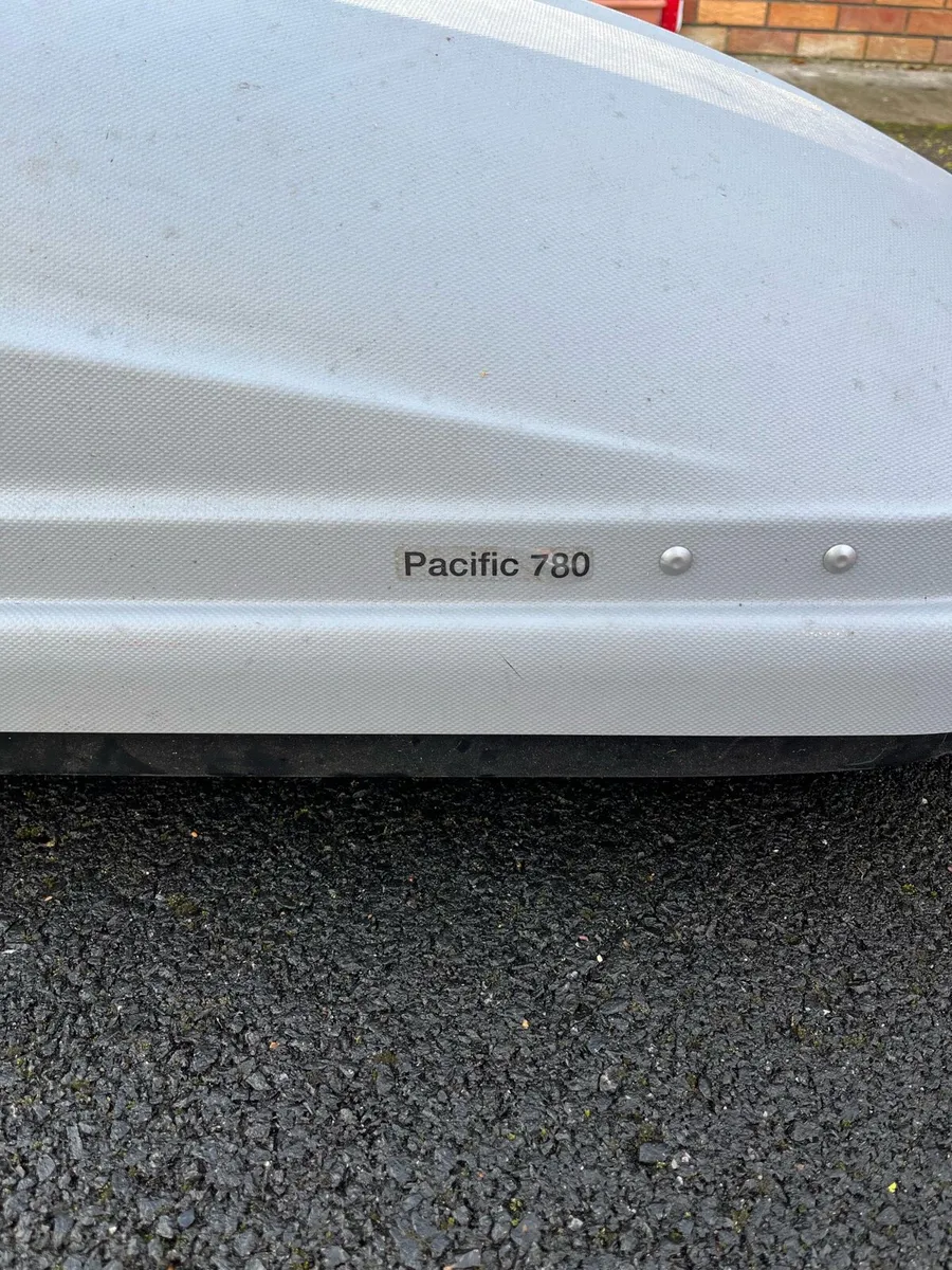 Thule Pacific 780 Roof Box 420 L - Image 3
