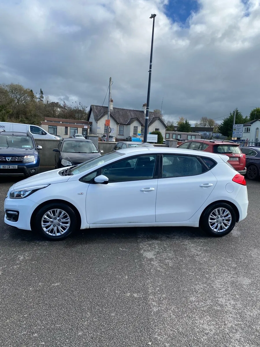Kia Ceed - Image 4