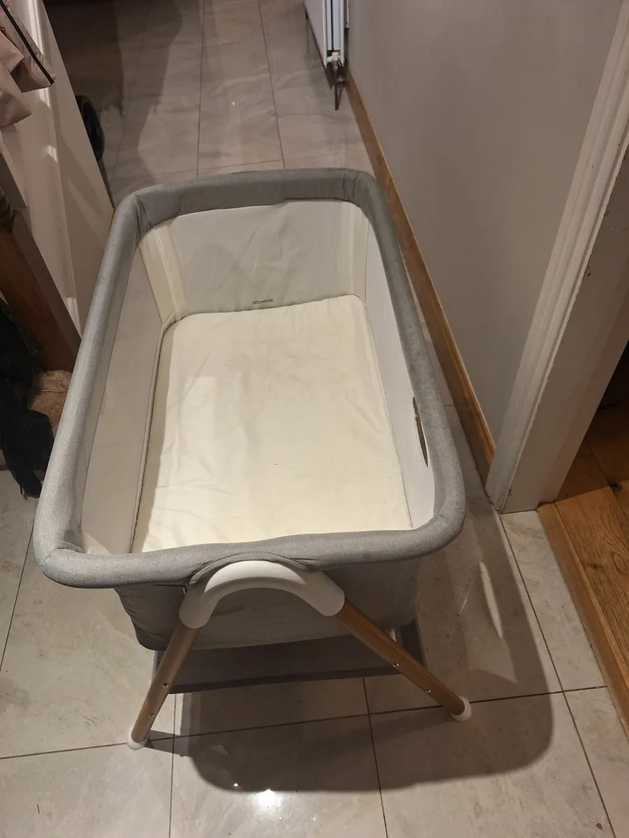 Crib - Image 2