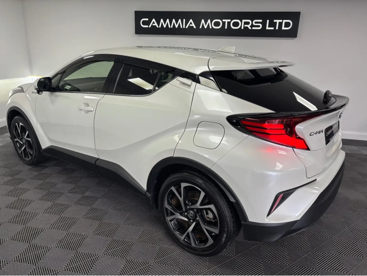 Toyota C-HR *TOYOTA C-HR* *LOW MILEAGE* *KEYLESS E - Image 4