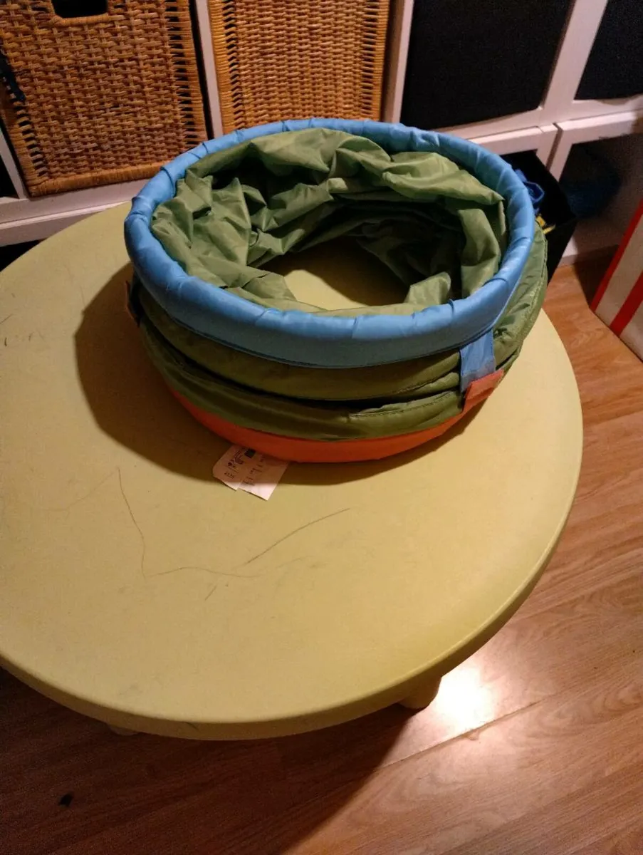 Kids table and Tunnel - Image 4