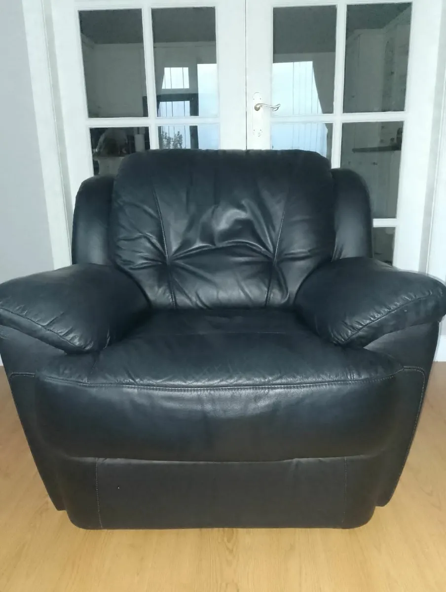 Leather armchair - Image 1