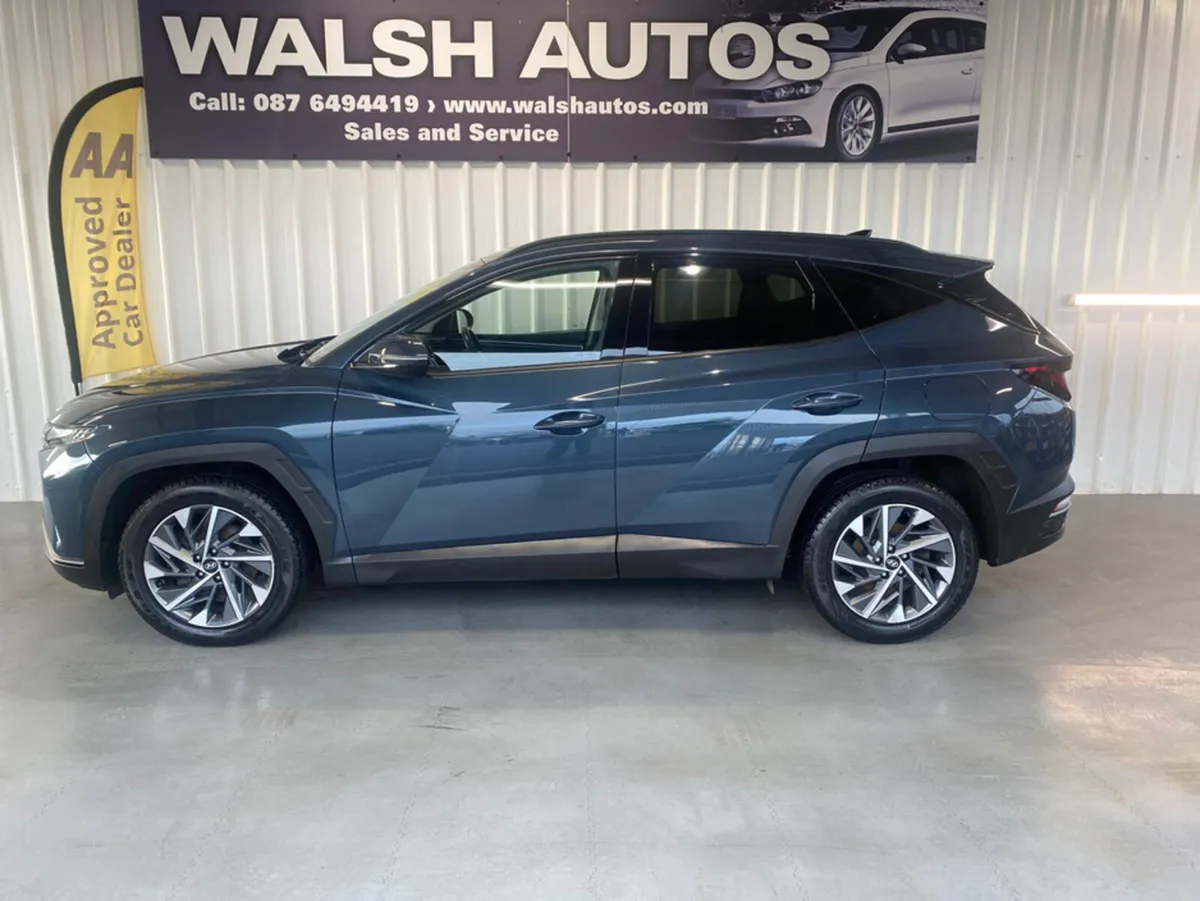 Hyundai Tucson EXECUTIVE 5DR - Image 2