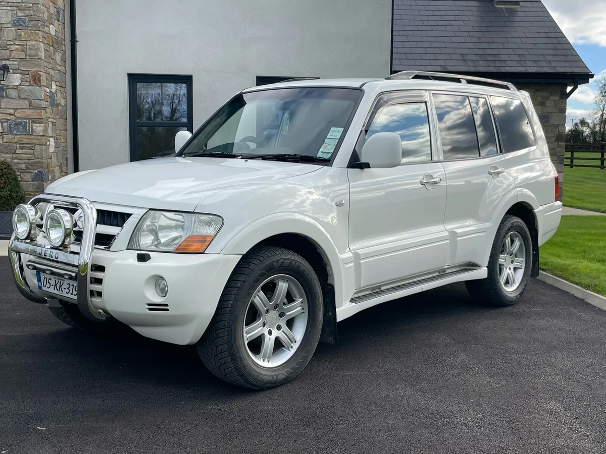 Mitsubishi Pajero - Image 3