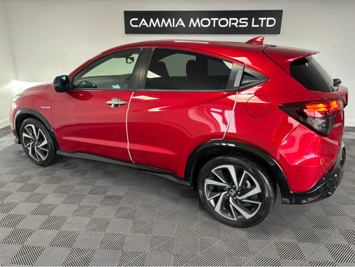 Honda Vezel *HONDA VEZEL* *RS* *LOW MILEAGE* *HEAT - Image 4