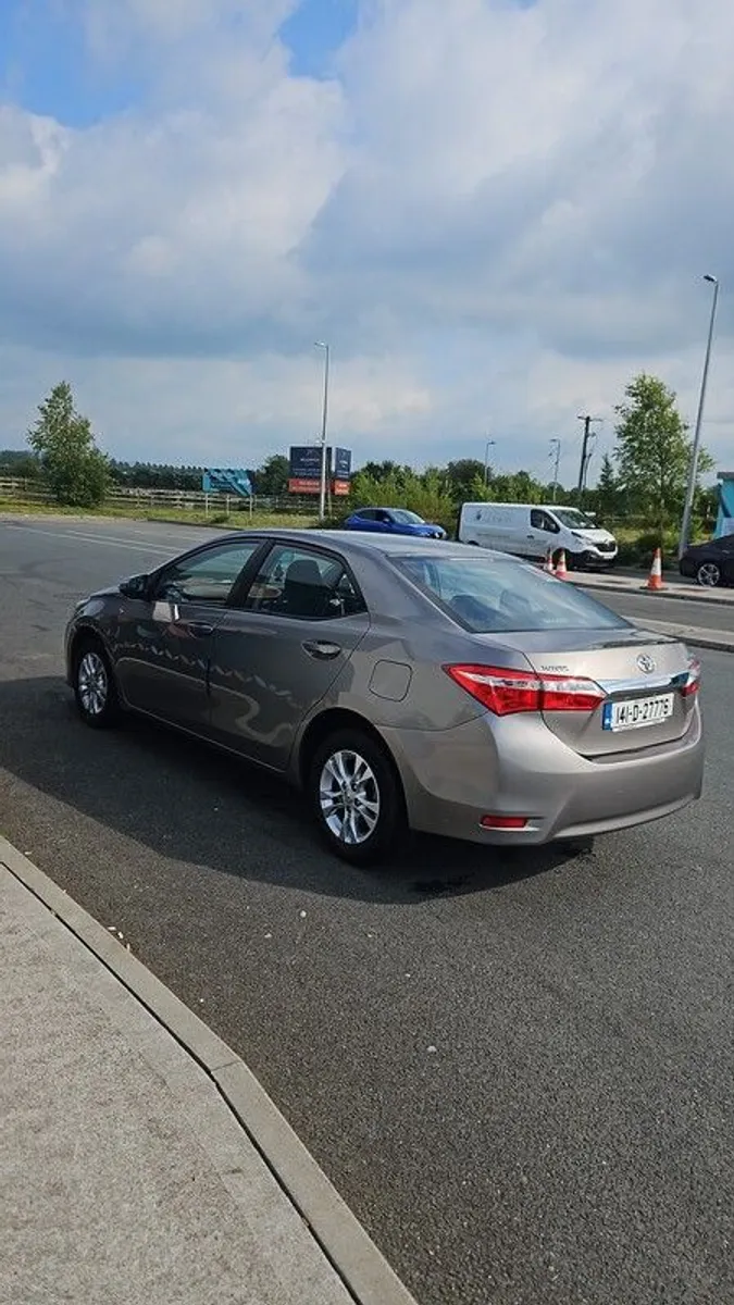 2014 Toyota Corolla 1.3 petrol manual - Image 3