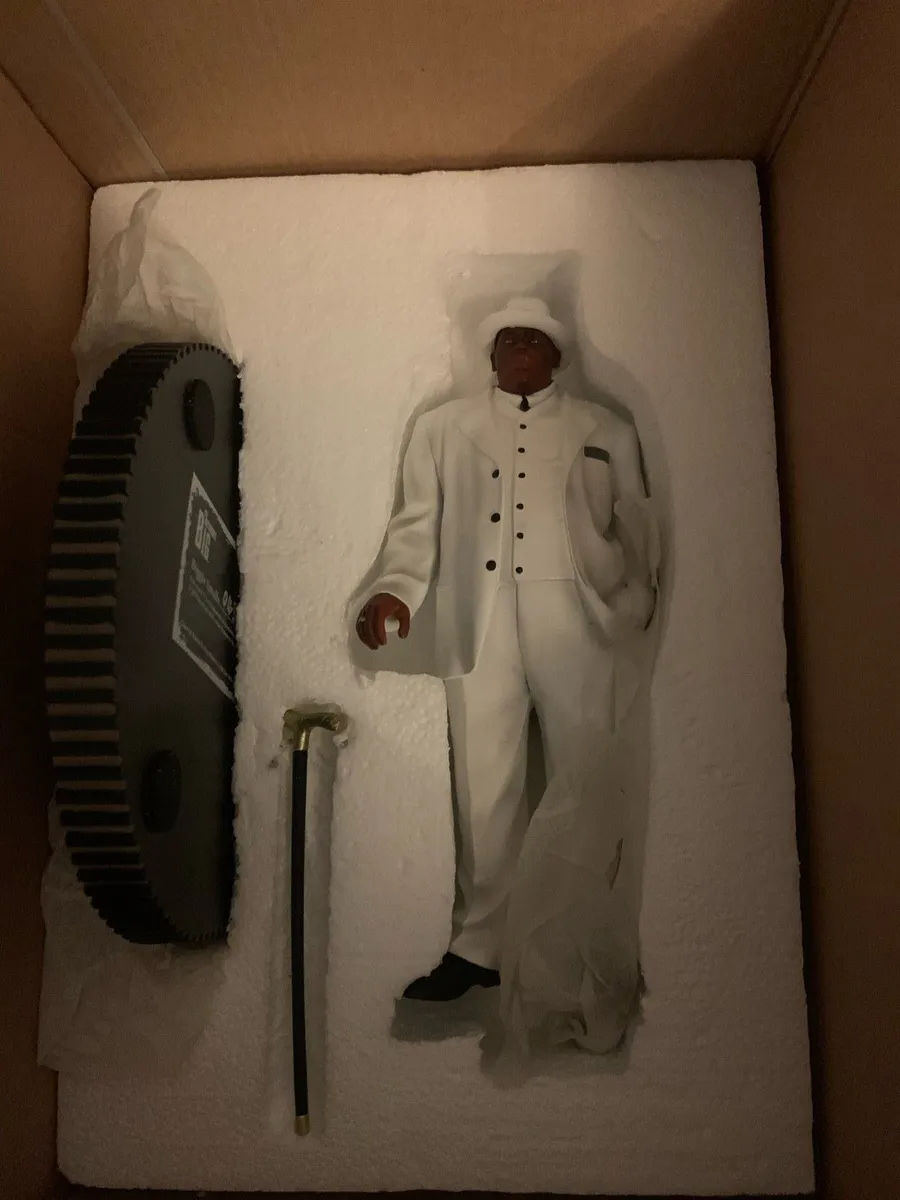 Biggie small figure new Ltd edition - Image 4