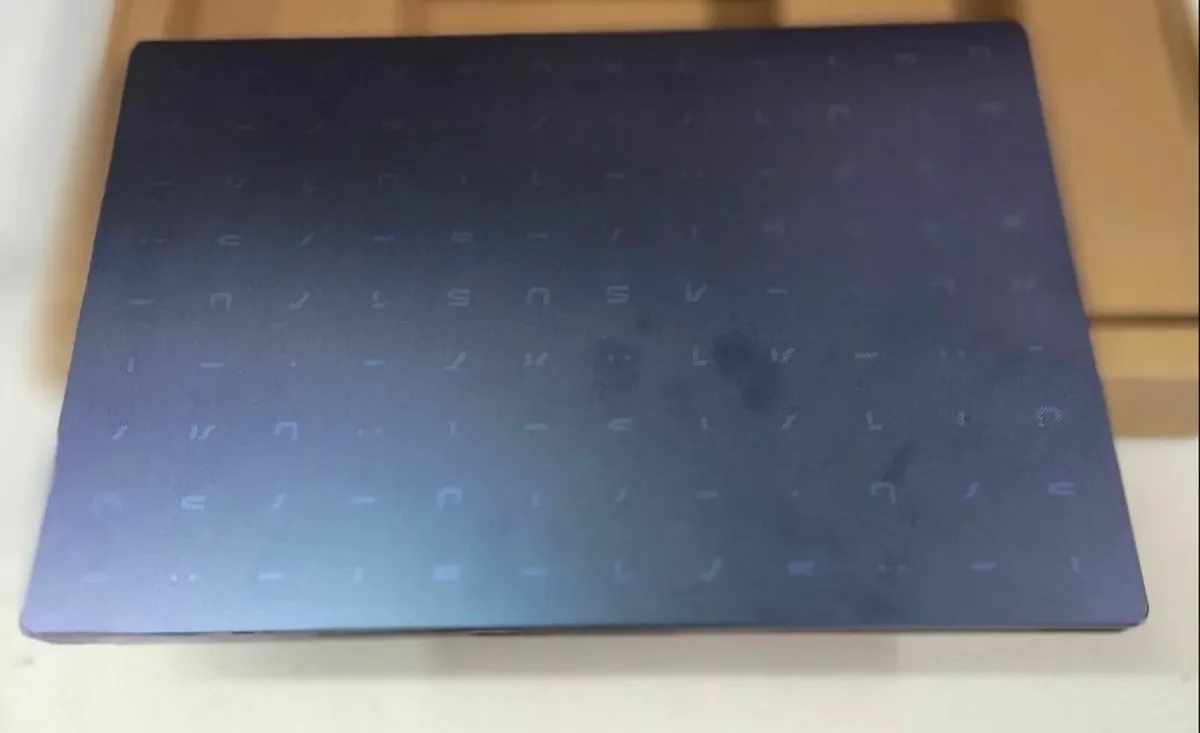 Asus E410 laptop - Image 2
