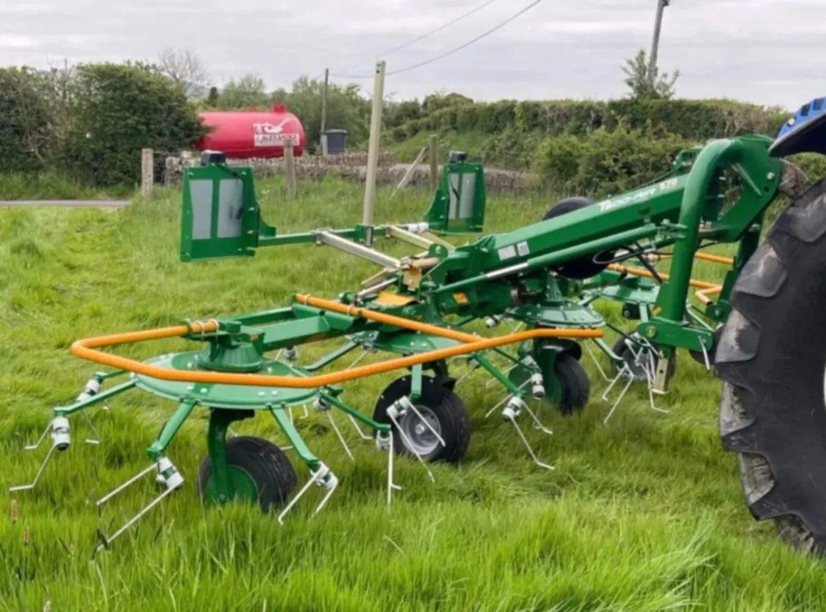 MALONE TEDD-AIR 570 4 ROTOR NEW TEDDER - Image 4