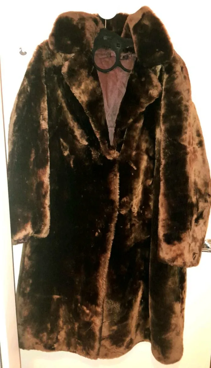 Genuine beaver fur luxury coat - Image 1