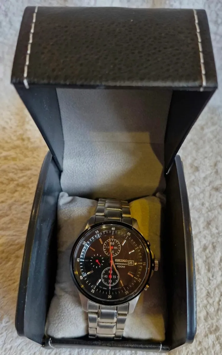 Seiko Gents Chronograph Model 310542 - Image 1