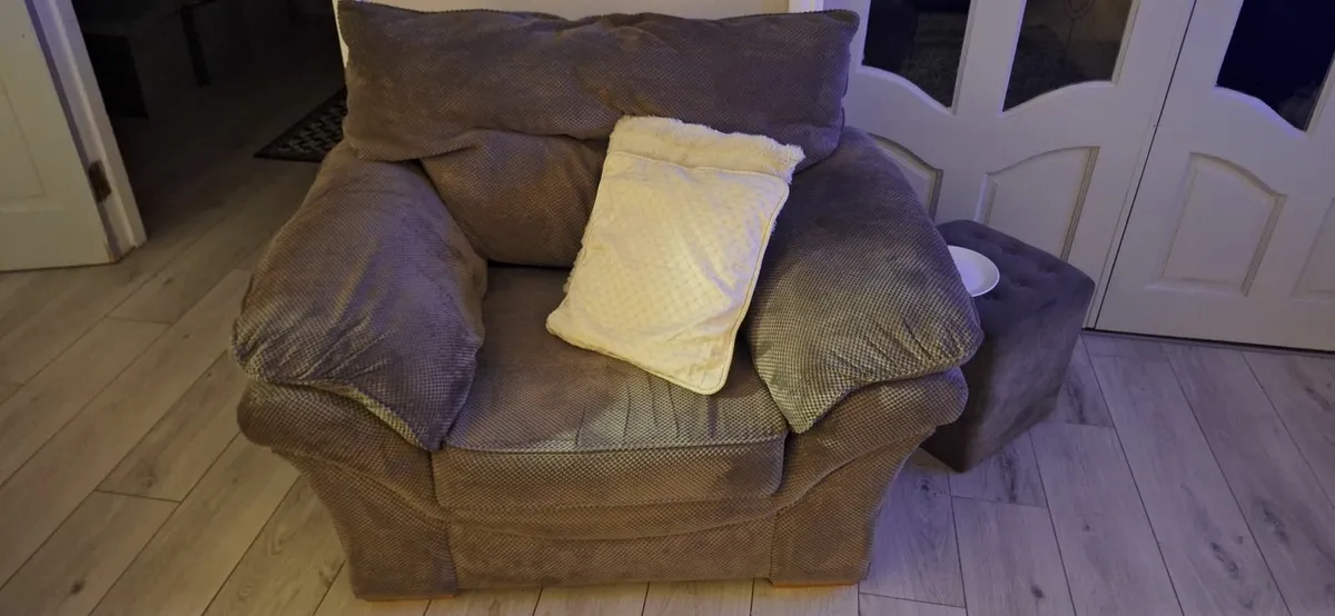 Furniture - Image 3