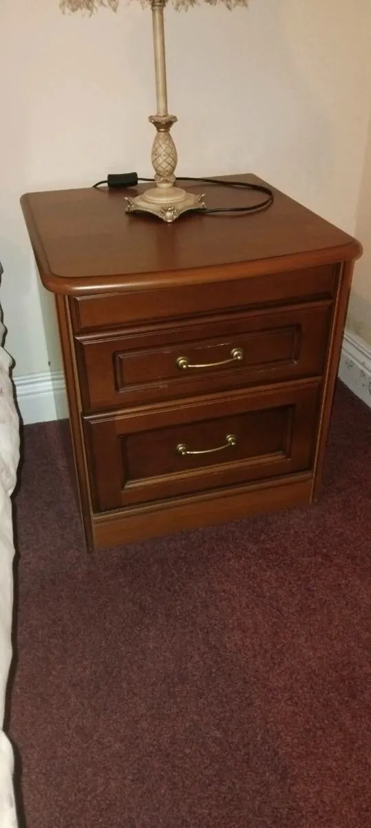 Rossmore style bedroom furniture - Image 3
