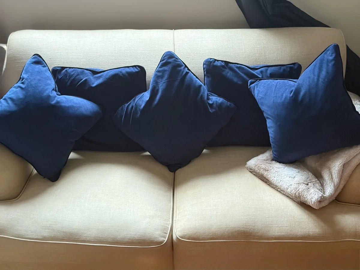 Sofa - Image 4
