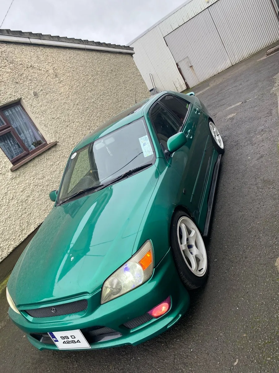 Lexus is200 - Image 2