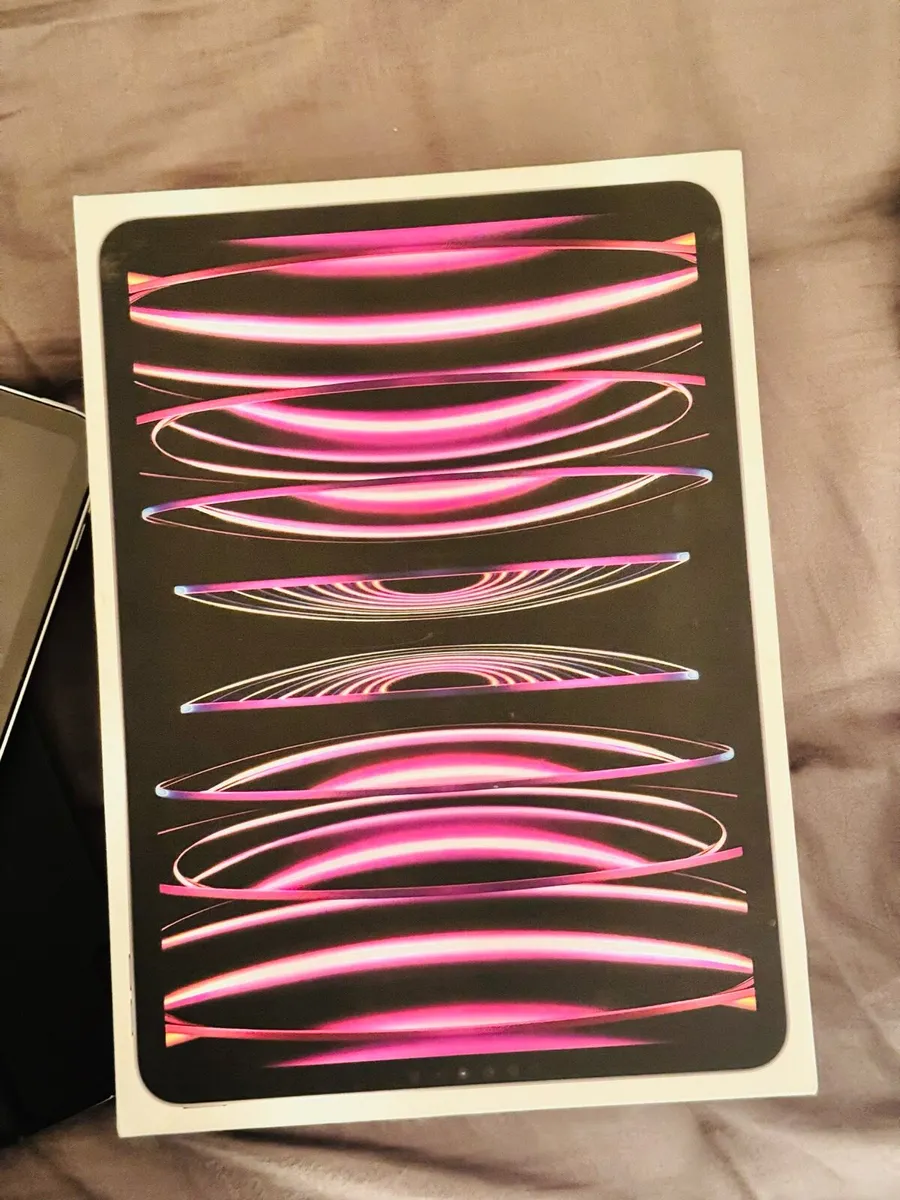 Ipad pro M2 11inch 2022 - Image 3