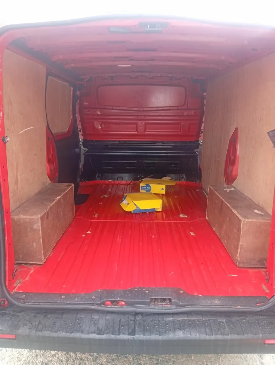 Opel Vivaro 2016 - Image 2