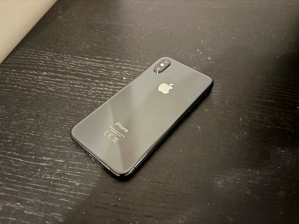 iPhone XS 64GB unlocked - Image 1