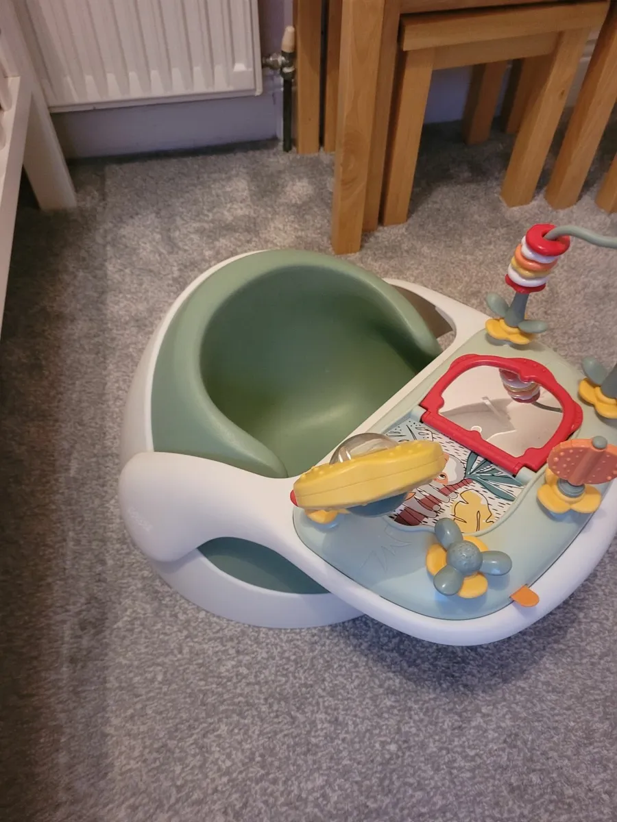 Mamas and Papas baby seat and tray - Image 3