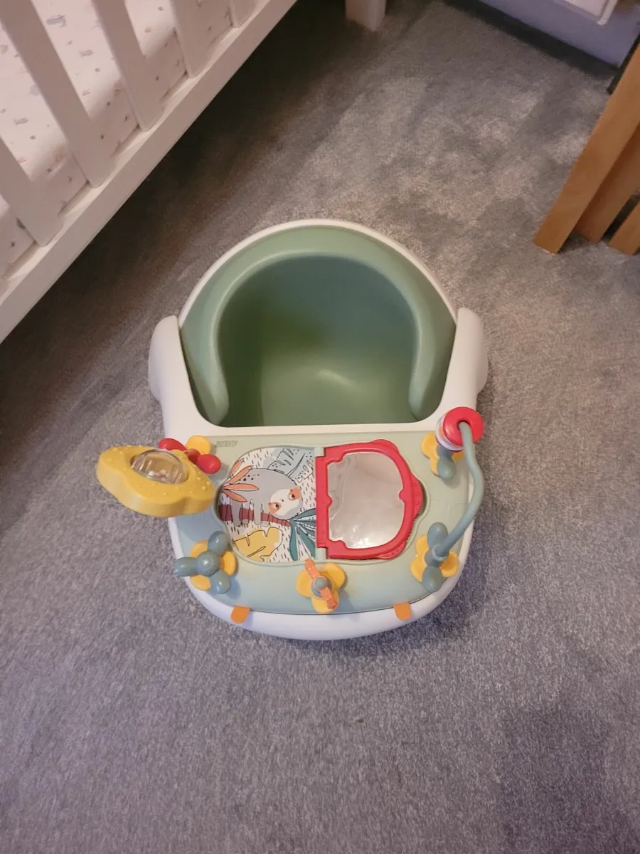 Mamas and Papas baby seat and tray - Image 4