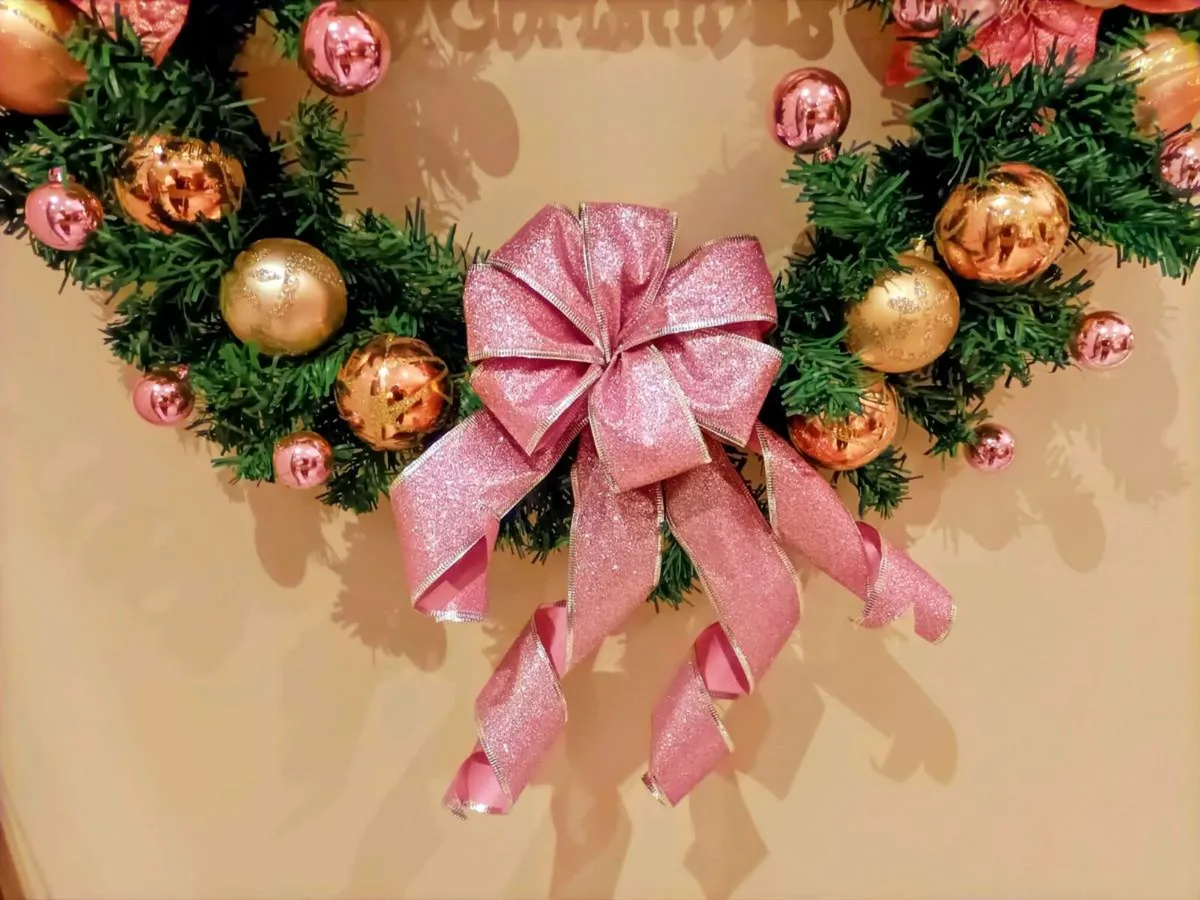 Large Pinks Golds Christmas Wreath - Image 3