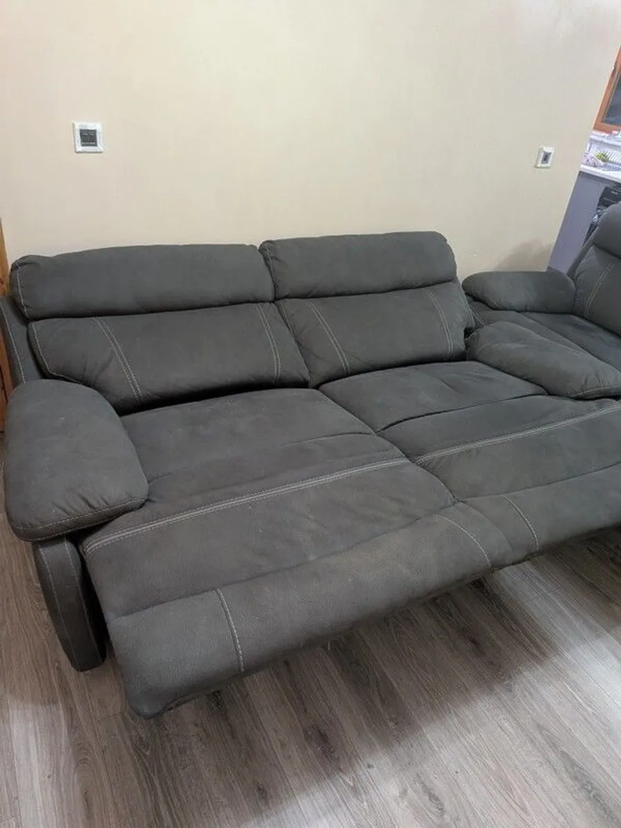 Recliner Electric Sofa - Image 2