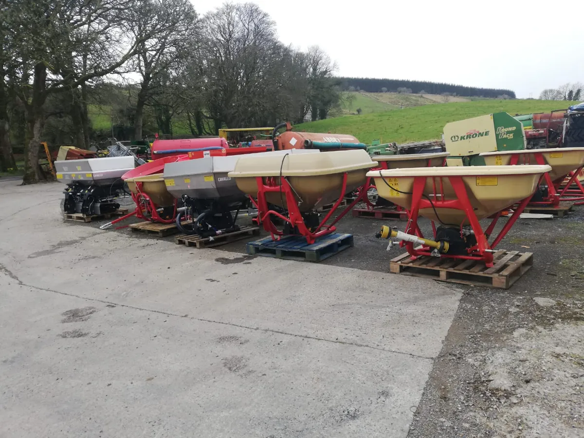 Vicon, Cavallo, Cosmo & BMC Fertiliser spreaders - Image 2