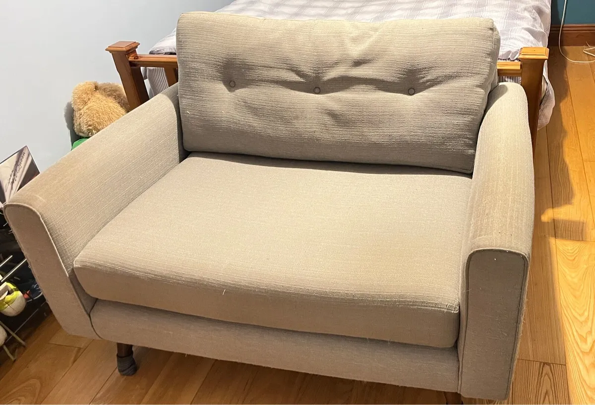 Love seat