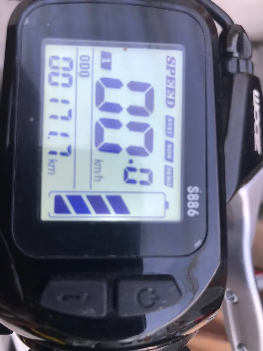Kingsong Electric Scooter Dual motor 2000W 70Km/h - Image 4