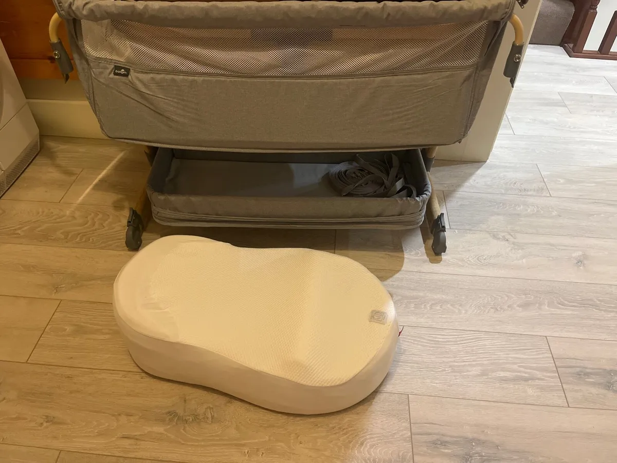 Next-to-me Cot & Baby Cocoon - Image 1
