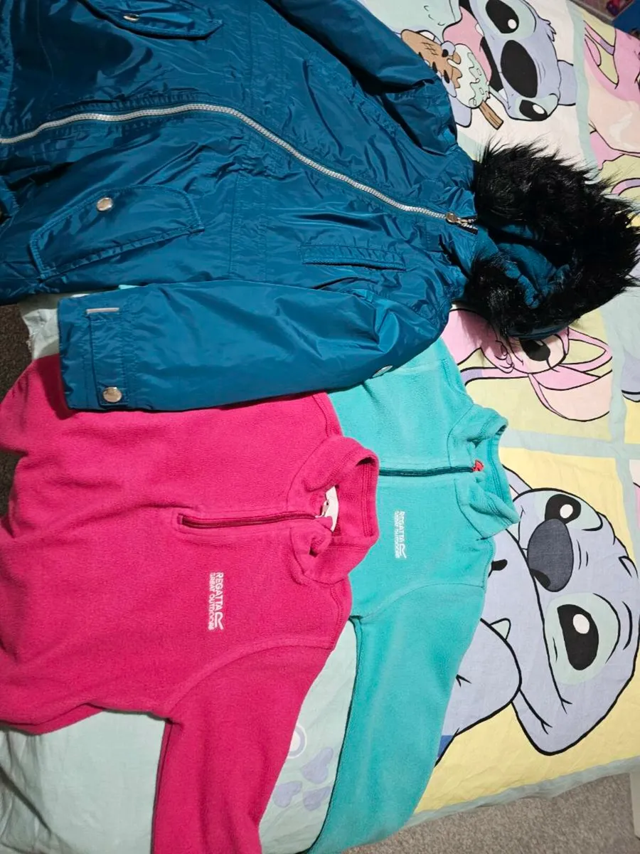 Girls clothes - Image 1