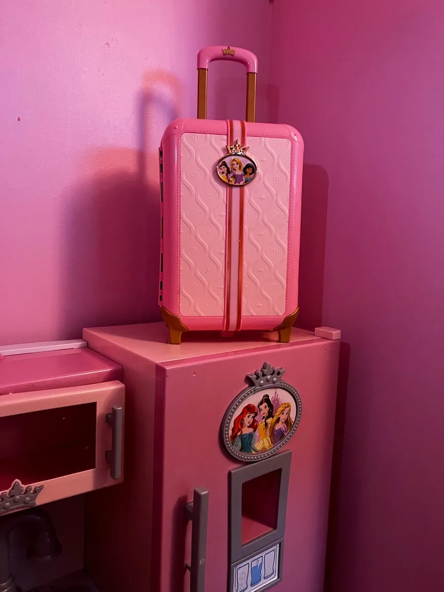 Princess play kitchen - Image 1