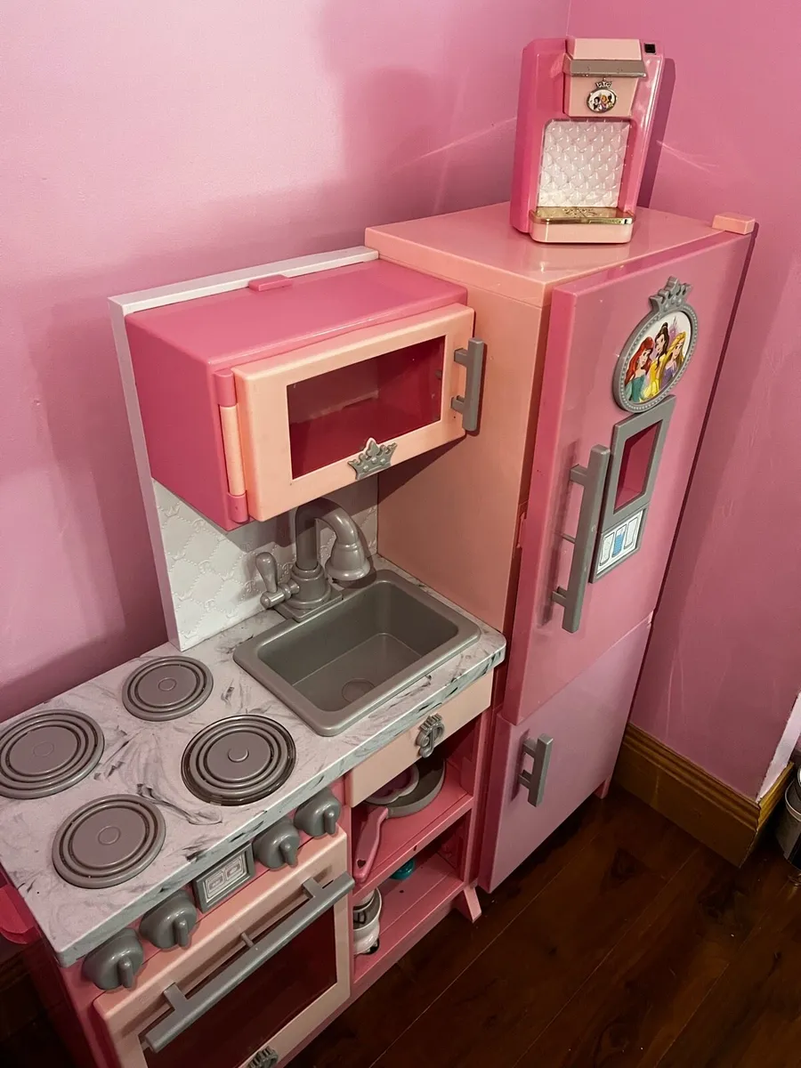Princess play kitchen - Image 2